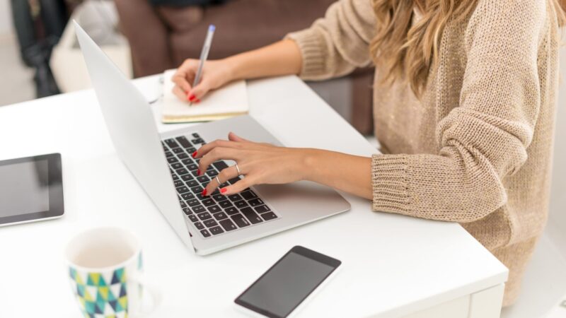 Jak się przygotować do zlecenia budowy strony internetowej: Poradnik dla klientów!