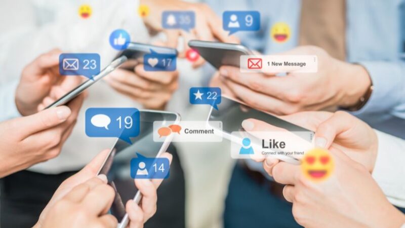 Spójność w social mediach: Klucz do budowania silnej marki online.